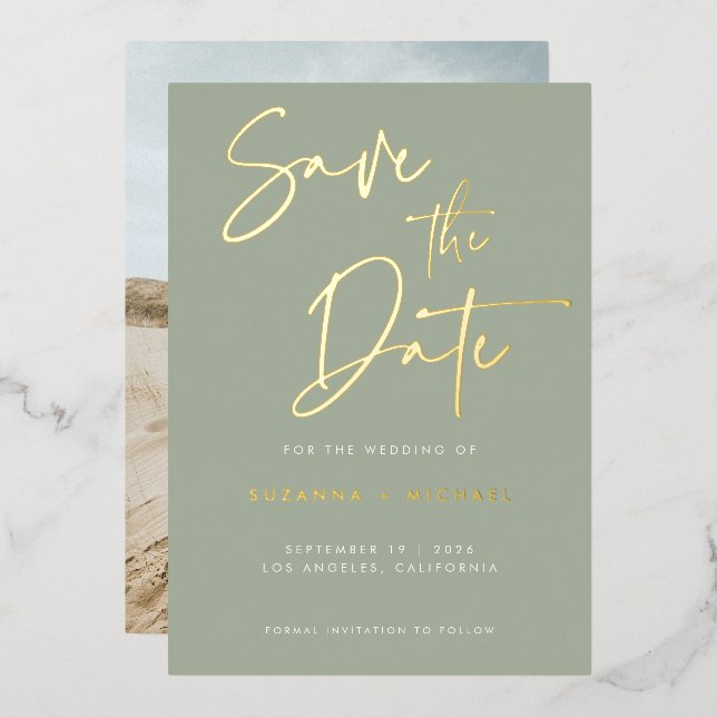 Invitation En Aluminium Sage moderne Green Script Mariage Enregistrer la d (Recto/Verso)