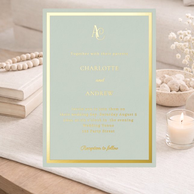 Invitation En Aluminium Vert sauge or moderne monogramme luxe mariage (Créateur téléchargé)