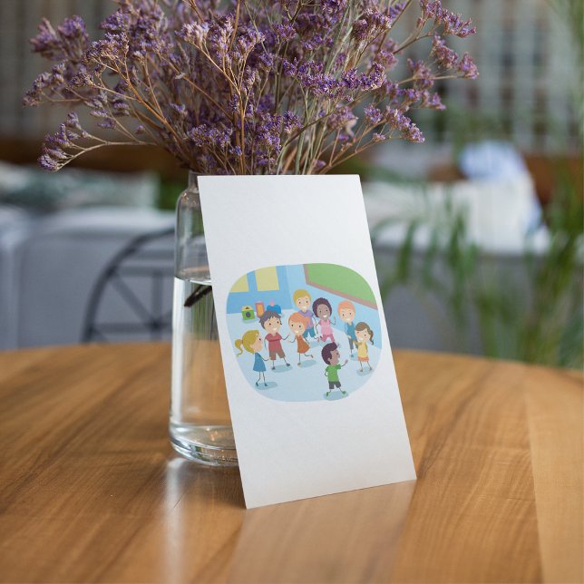 Invitation Enfants Jouant En Classe (Créateur téléchargé)