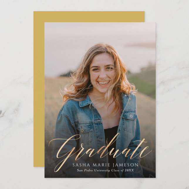 Invitation Faux Gold Calligraphy Diplômée Photo (Devant / Derrière)