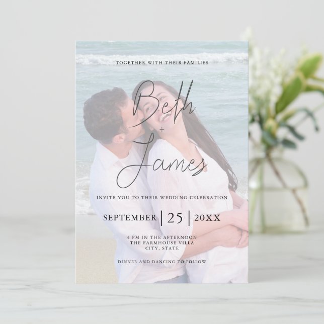 Invitation Faux Vellum Photo Plage tropicale Mariage (Debout devant)