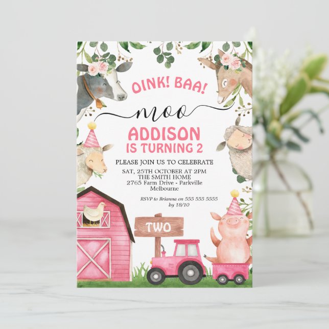 Invitation Ferme Rose Grange et tracteur filles Anniversaire (Debout devant)