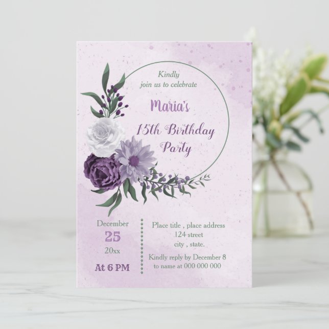 Invitation fête d'anniversaire de couronnes florales violette (Debout devant)