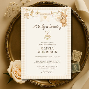 Invitation Fête de bébé : Café Baby Is Brewing sur une corde 
