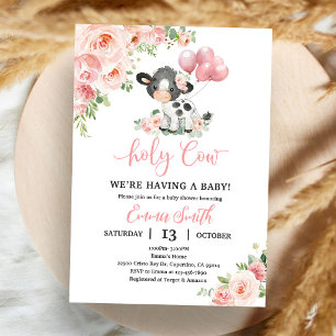 Invitation Fête de bébé vache florale rose dans la cour de la