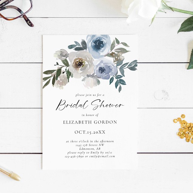Invitation Fête des mariées bleue Dusty Floral Élégant Script (Créateur téléchargé)