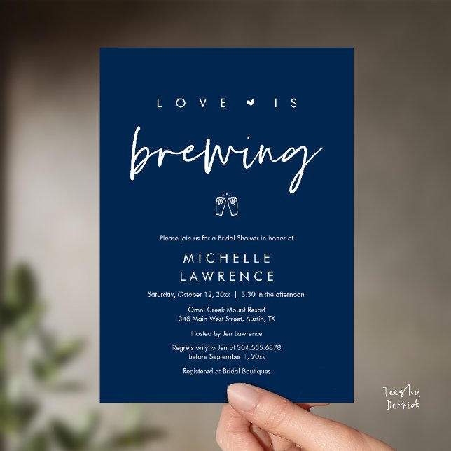 Invitation Fête des mariées de fête de la bière romantique mo (Beer Party Bridal Shower, Love is brewing Invitation card modern romance navy blue)