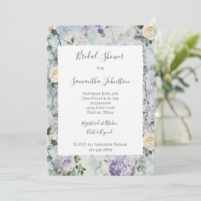 Invitation Fête des mariées de fleurs violettes de crème roma (Debout devant)