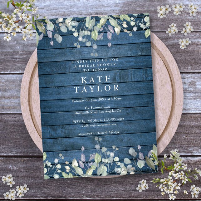 Invitation Fête des mariées Florale en bois rustique bleu (Blue Rustic Wood Floral Bridal Shower Invitation)