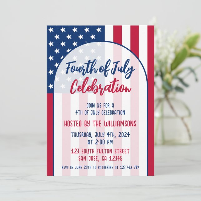 Invitation Fête du quatre juillet Patriotique Rouge Blanc et  (Debout devant)