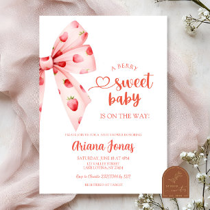Invitation Fête prénatale bébé douce à la fraise avec un nœud