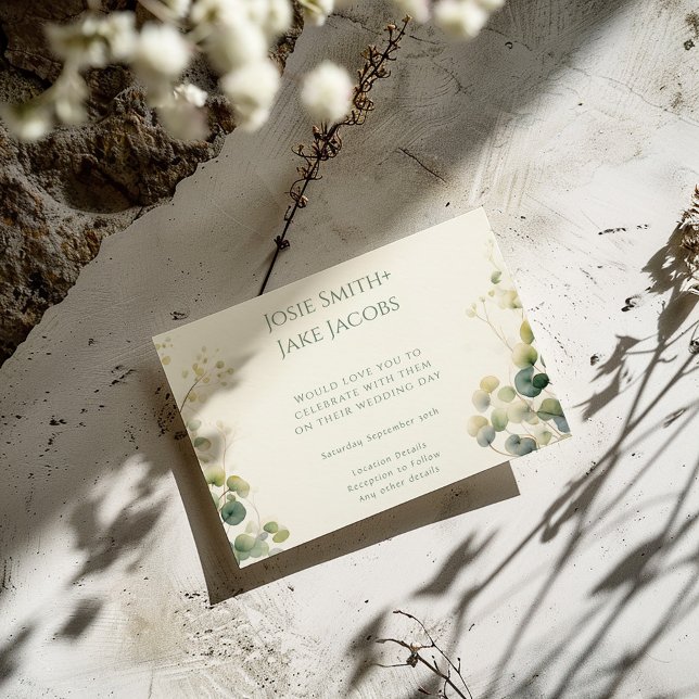 Invitation Feuilles romantiques de l'Eucalyptus, mariage de d (Romantic Eucalyptus Leaves, silver dollar wedding Invitation card with names and rsvp details.)