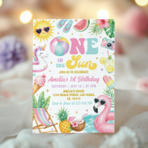 Fille de soleil dans la piscine Fête d'anniversair