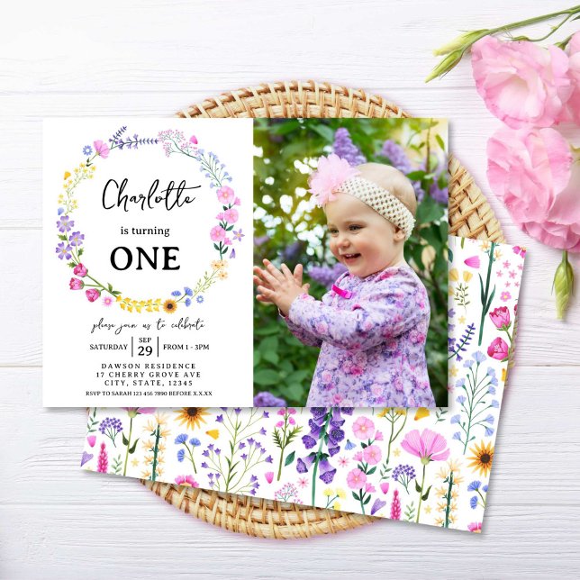 Invitation Fille Fleur Sauvage 1er Anniversaire Photo Florale (Wildflower Girl 1st Birthday Floral Photo Invitation)