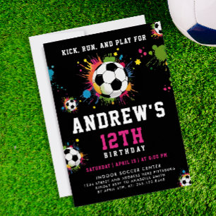Invitation Fille Moderne Amusante Ballons de Foot Rose et Noi
