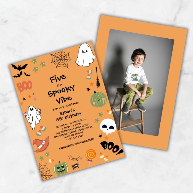 Invitation Five est une Vibe Éffrayante Photo Halloween 5e an (Five is a Spooky Vibe Photo Halloween 5th Birthday Invitation )