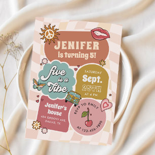 Invitation Five Is A Vibe Super Retro Daisy 5e anniversaire