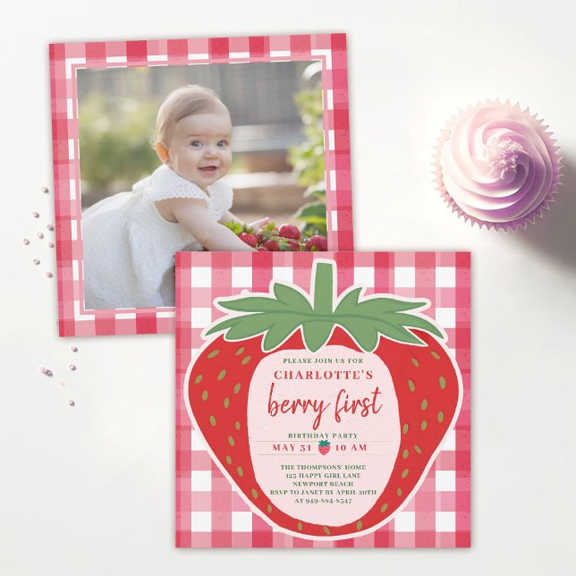 Invitation Fraise En vichy rose mignonne Photo 1er anniversai (strawberry 1st birthday party theme photo invitation cute adorable template modern watercolor)