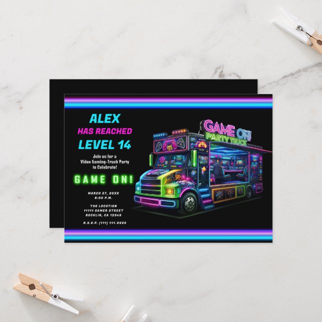 Invitation Game On! Jeu Vidéo Camion Jeux Anniversaire (Devant/Arrière en situation)