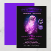 Glow de méduse rose dans la partie néon foncé