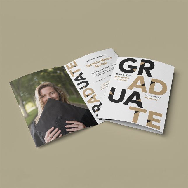 Invitation Gold Big Bold Angle-Cut Lettres Graduation (Créateur téléchargé)