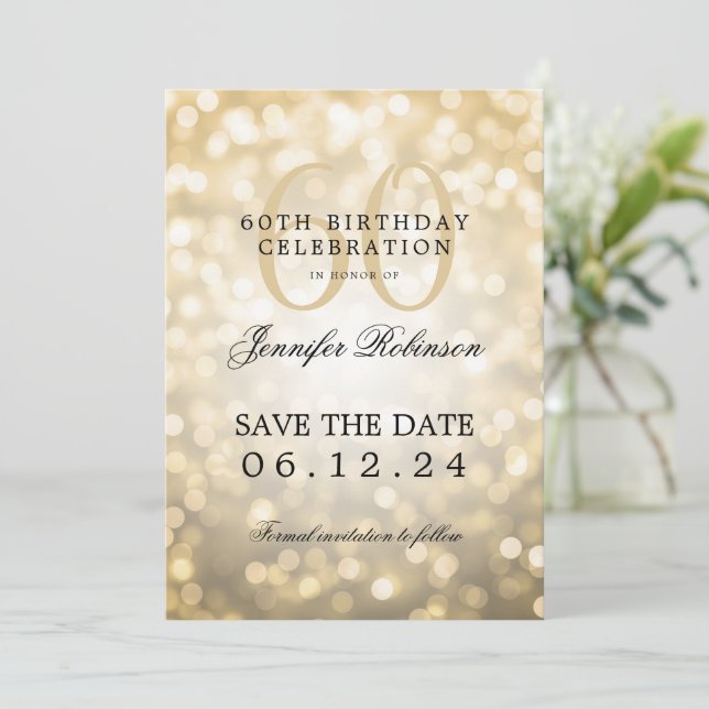 Invitation Gold Bokeh 60th Birthday Enregistrer la date avec  (Debout devant)