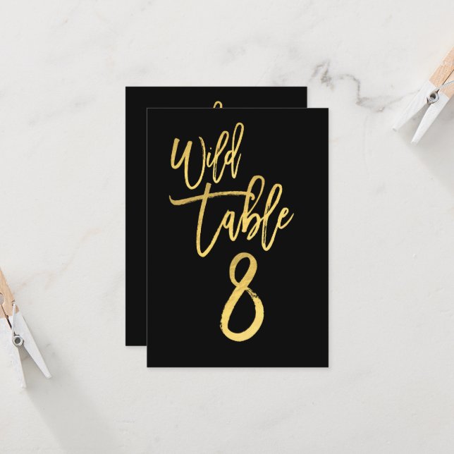 Invitation Gold Script Wild Birthday Party Table Numéro 8 (Devant/Arrière en situation)
