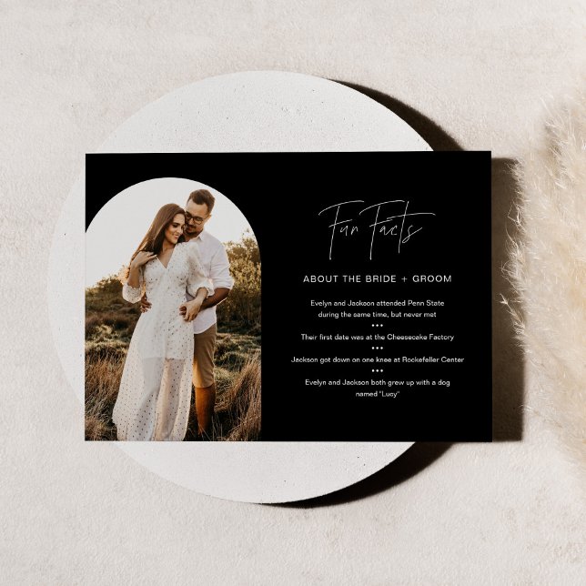 Invitation HARLOW Fun Facts About the Bride and Groom Card (Créateur téléchargé)