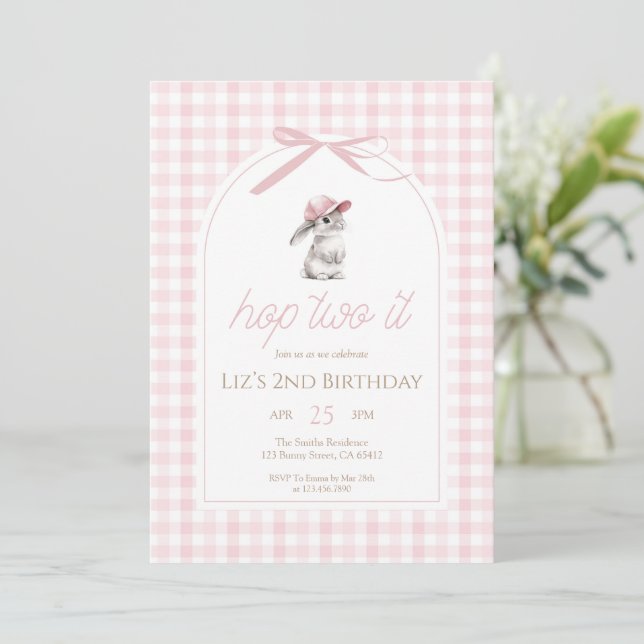 Invitation Hop Two It Pink Gingham Bunny 2nd Birthday (Debout devant)