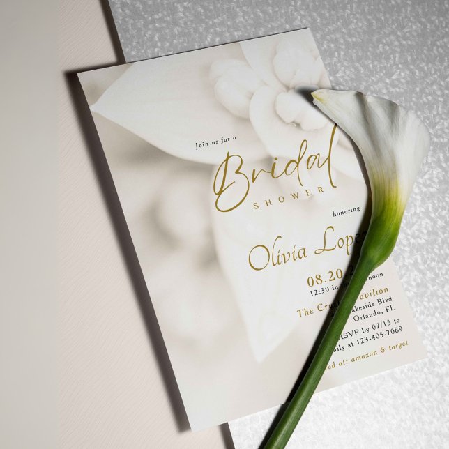 Invitation Ivory Bloom & Elegant Gold Script Fête des mariées (Créateur téléchargé)