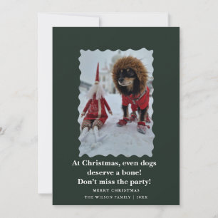 Invitation Jolis chiens drôles souhaitant joyeux Noël sur une