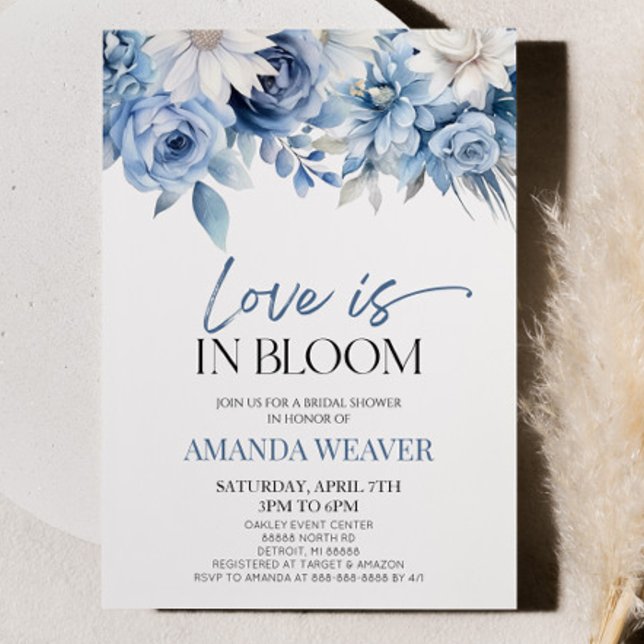Invitation L'Amour Est Dans La Fête des mariées Florale Bleu  (Créateur téléchargé)