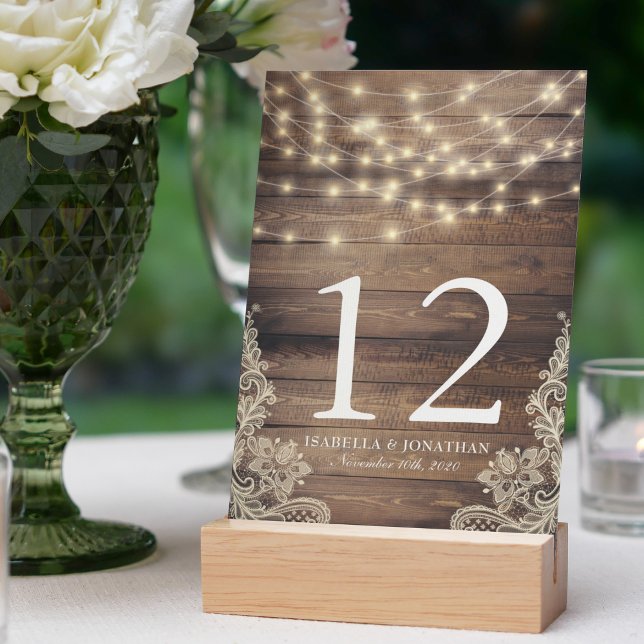 Invitation Lumières en bois rustique et guirlandes | Numéro d (Rustic Wood & String Lights | Lace Table Number)