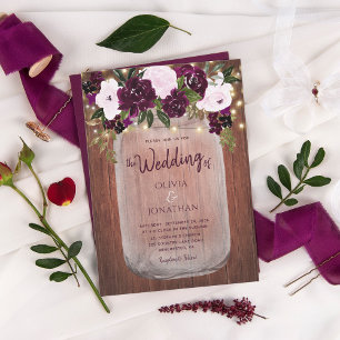 Invitation Lumières florales de prune Mariage de bois rustiqu