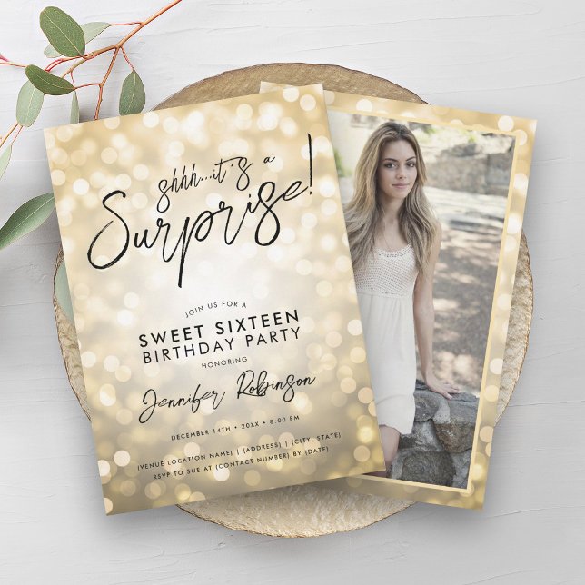 Invitation Lumières Or Moderne Photo Surprise Sweet 16 (Modern Gold Lights Photo Surprise Sweet 16 Invitation)