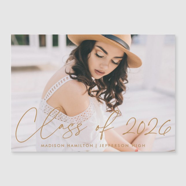 Invitation Magnétique Class of 2023 Modern Gold Script Photo Graduation (Devant)