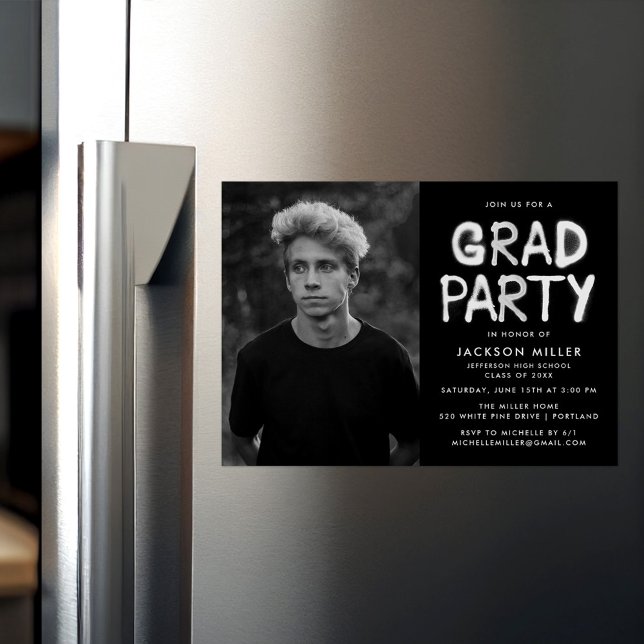 Invitation Magnétique Fête de graduation de peinture au Spray blanc mode (Créateur téléchargé)