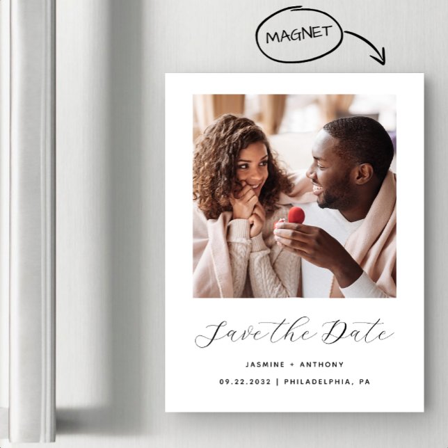 Invitation Magnétique Minimal One Photo Script noir et blanc (Créateur téléchargé)