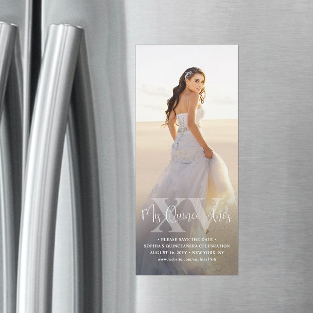 Invitation Magnétique Mis XV Años Sauvez la date Chic Quinceañera Photo (Créateur téléchargé)