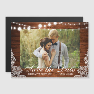 Invitation Magnétique Rustic Wood String Lights Lace Photo Enregistrer l