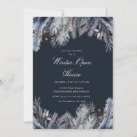 Maison ouverte d'hiver avec verdure bleue
