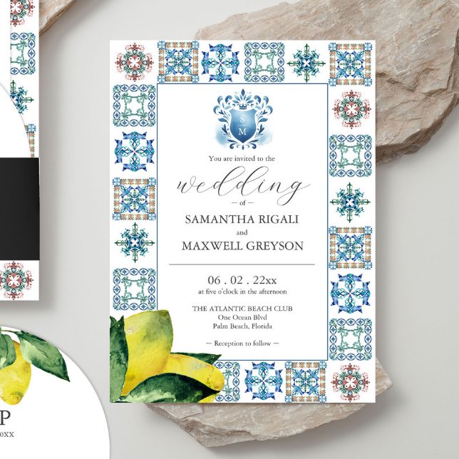 Invitation Mariage citron bleu et jaune (Stacked wedding invitations yellow and blue citrus theme with Amalfi tile by Victoria Grigaliunas)