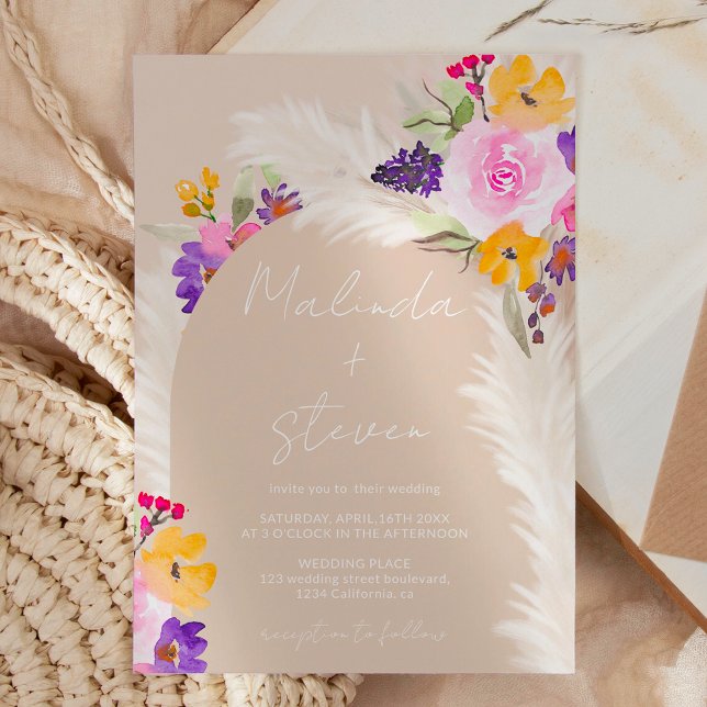 Invitation Mariage d'arc de désert Boho rose fleuri (Boho pink floral pampas desert arch wedding invitation on beige)