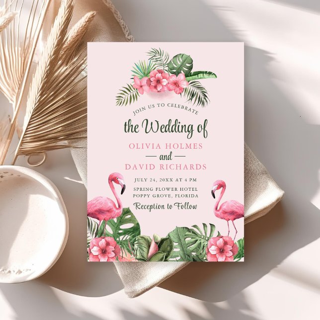 Invitation Mariage de Flamant rose tropical rose (Pink Watercolor Tropical Flamingo Wedding Invitation on sunny table with dry palm leaf.)