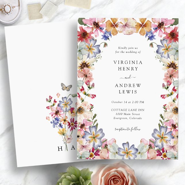 Invitation Mariage Élégant Bohème aux Fleurs Sauvages (Elegant Boho Wildflower Wedding Invitation Monogrammed
by Painted Paperie
)