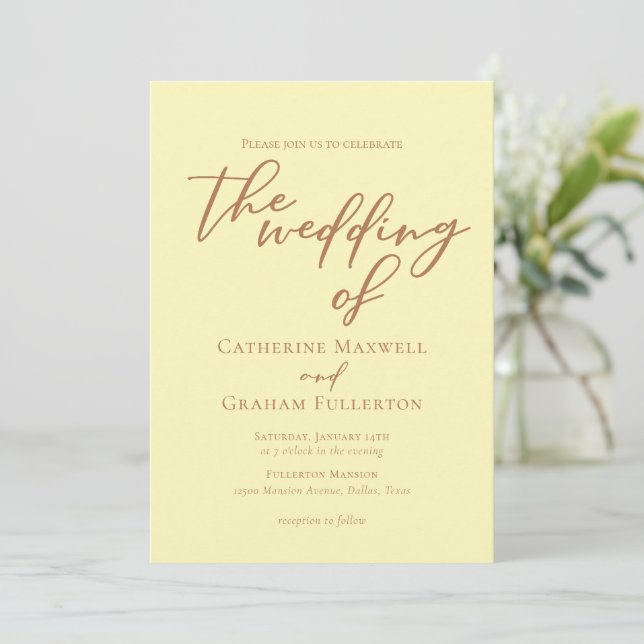 Invitation Mariage Minimaliste Typographie Jaune Beurre (Debout devant)