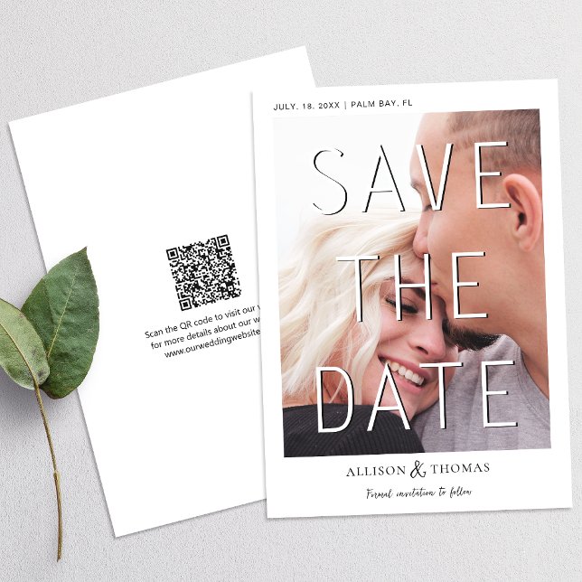 Invitation Mariage photo moderne QR Code Enregistrer la date (The QR code makes it easy for guests to visit your website for more details about your wedding.)