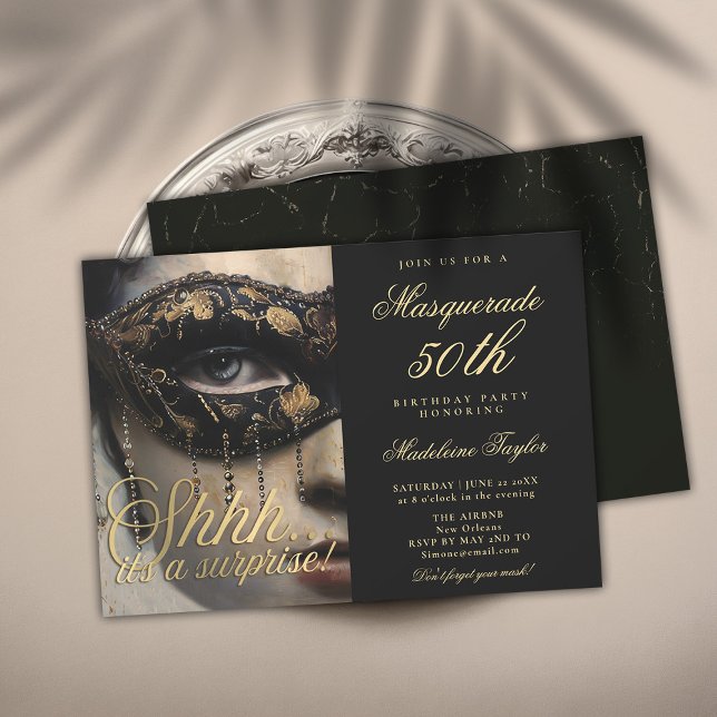 Invitation Masquerade Masque Or Noir Surprise 50e anniversair (surprise 50th birthday party for women masquerade ball party dramatic mask black gold script chic)