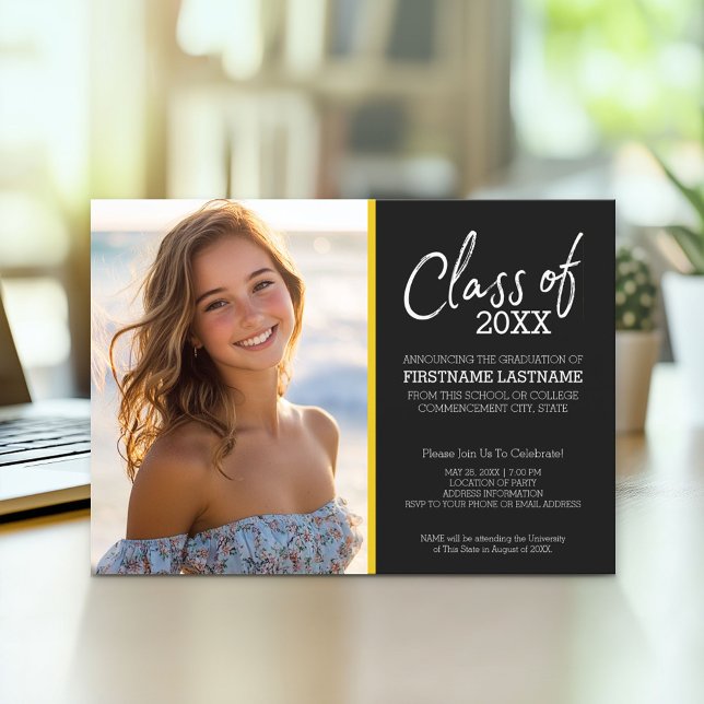 Invitation MCM Moderne Motif Jaune noir photo de graduation (Modern Graduation Announcement and Party Invitation)
