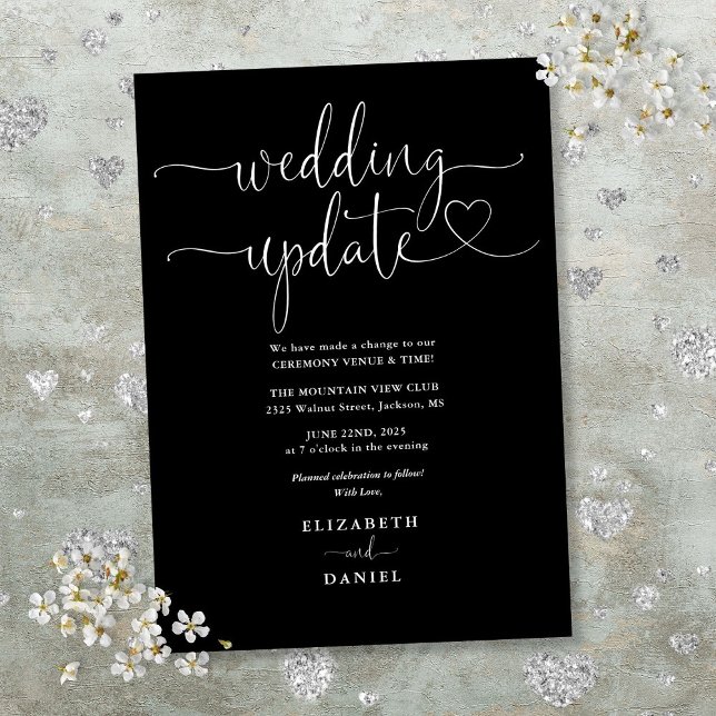 Invitation Mise à jour du Mariage de script de coeur noir et  (Black And White Heart Script Wedding Update Invitation)